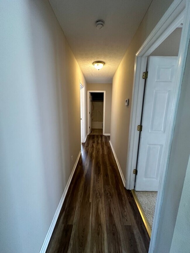 Building Photo - COMING SOON!! 3 Bedroom 2 Bathroom Home fo...