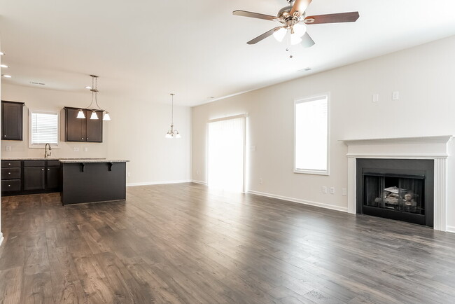 Building Photo - 244 Pearson Place