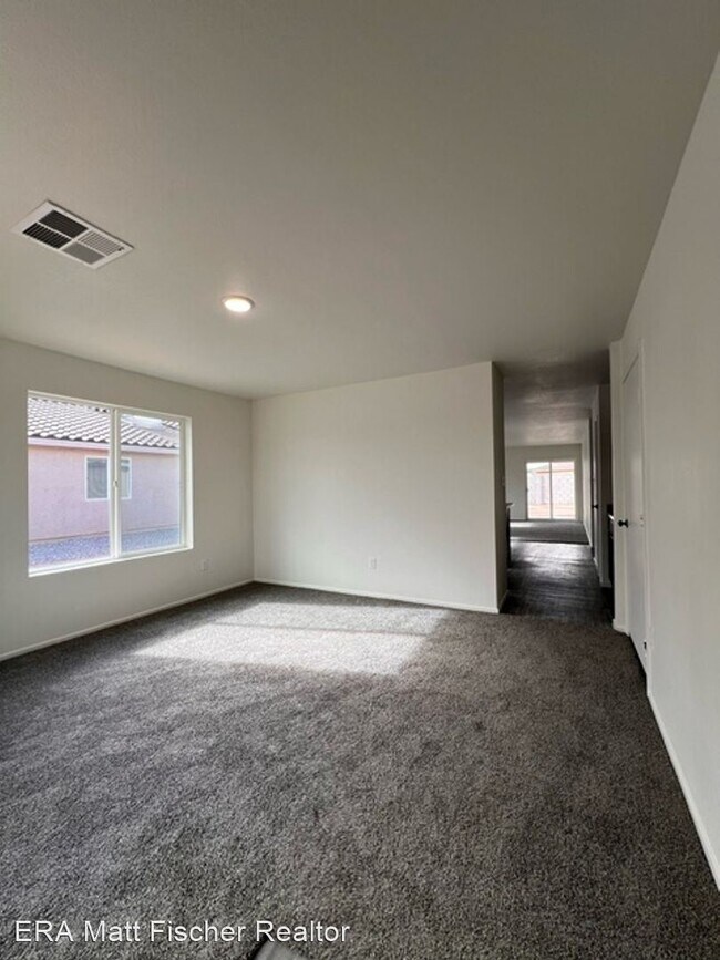 Foto del edificio - 4 br, 2 bath House - 4416 S Desert Willow Way