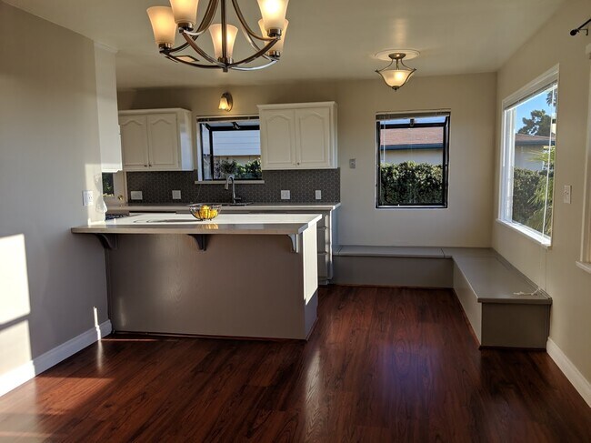 Building Photo - 106 Indio Dr