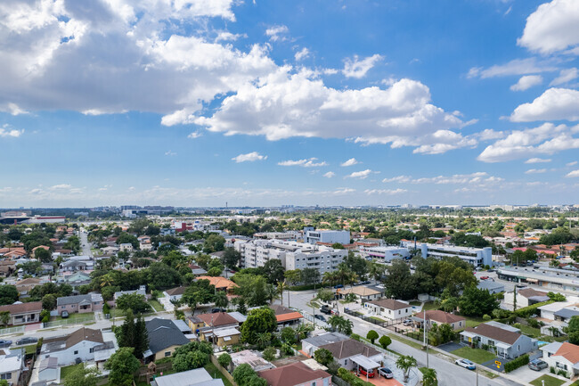 Aerial Photo - Poinciana Grove