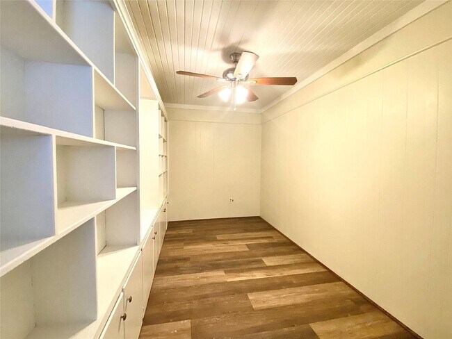 Foto del edificio - 5502 Evergreen St