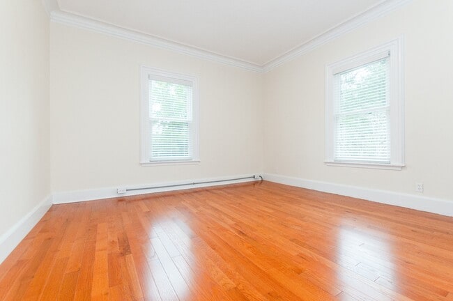 Building Photo - 157 Langley Rd