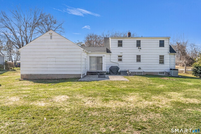 Building Photo - 466 High Hill Rd