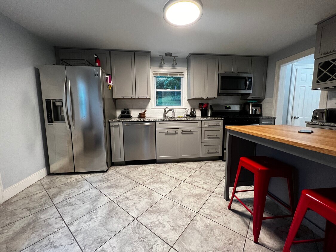 Foto principal - 331 Eddy Glover Blvd