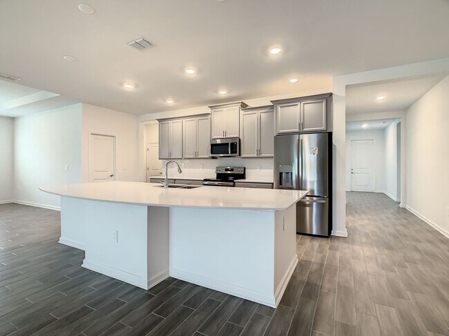 Building Photo - Beautiful 4 bed/3.5 bath Home for Rent in ...