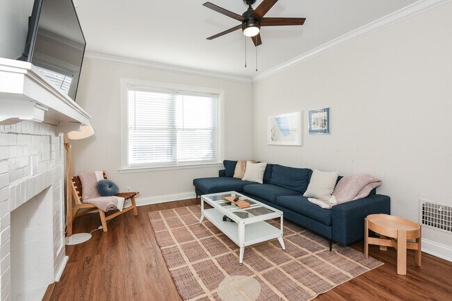 Foto del edificio - 2015 McNair Ave