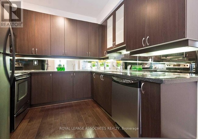 Photo du bâtiment - 39 Upper Duke Crescent