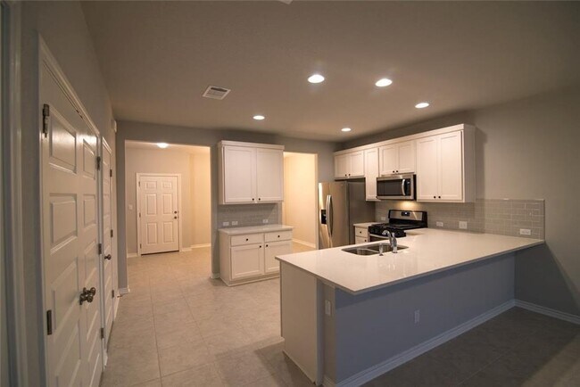 Building Photo - 1732 Yaupon Grove Ln