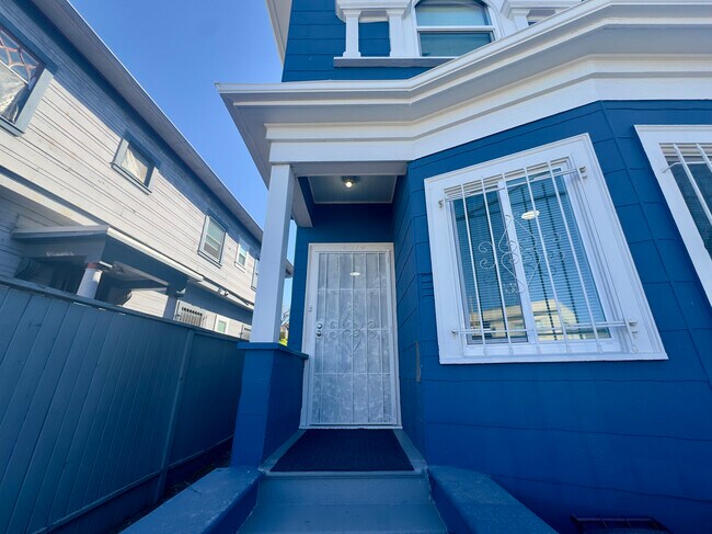 Foto del edificio - 3218 West St