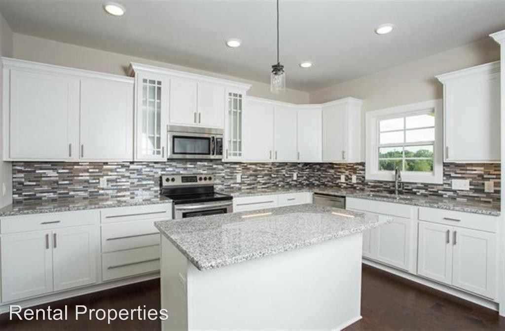 Building Photo - 4 br, 3.5 bath House - 1410 Boulder Ct
