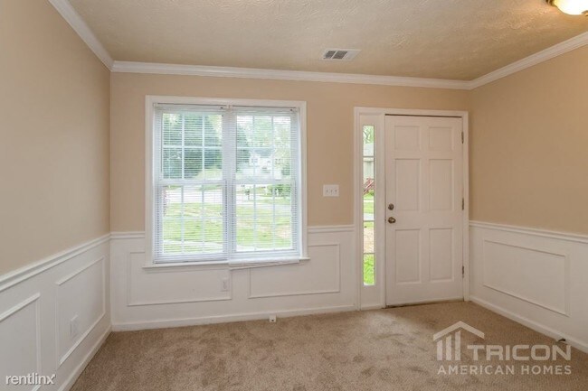 Building Photo - 1440 Brookdale Dr