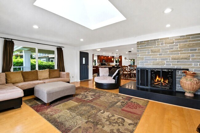 Foto del edificio - 5bd/3ba Kirkland Home