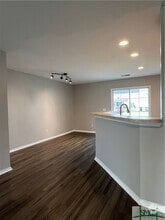 Building Photo - 117 Fairgreen St