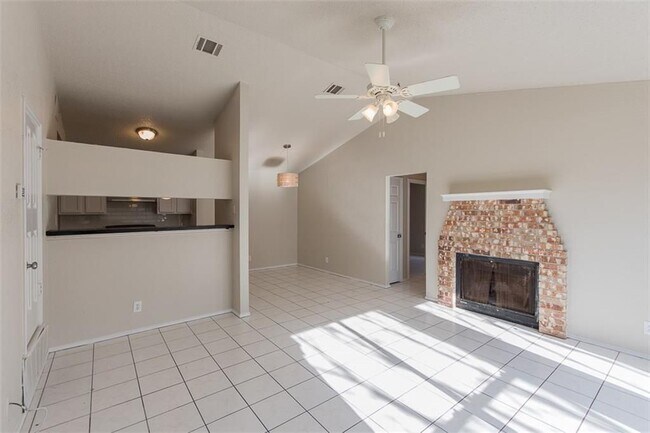Building Photo - 9408 Manchaca Rd