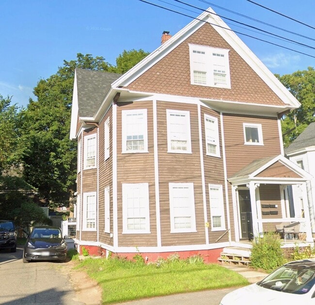 Building Photo - 148 Summer St