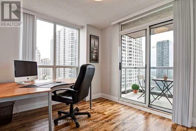 Building Photo - 28 Empress Ave
