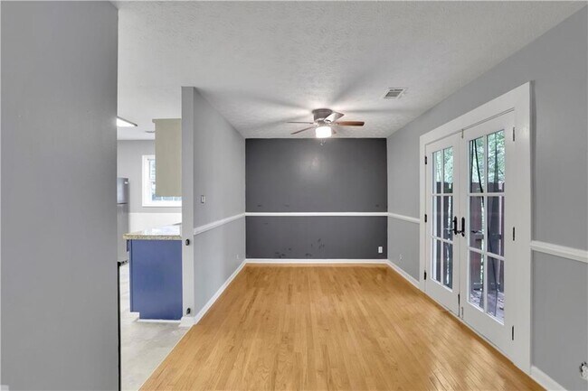 Foto del edificio - 986 Franklin Ridge Ct