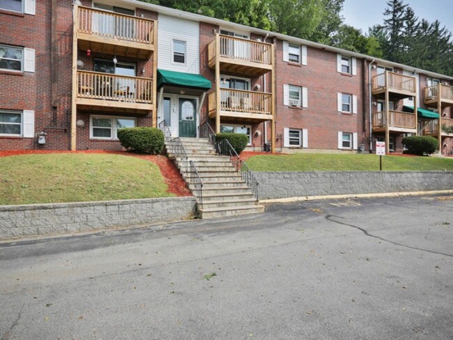 Interior Photo - High Ridge Apartments