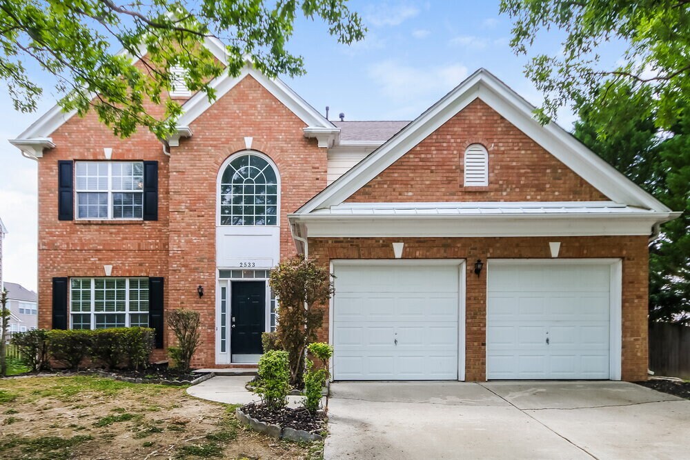 Foto principal - 2533 Red Birch Dr