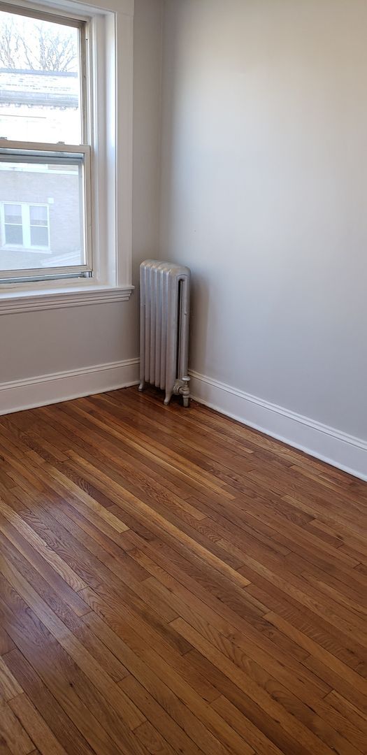 Foto del edificio - Convenient Brookline Location. Close to Co...