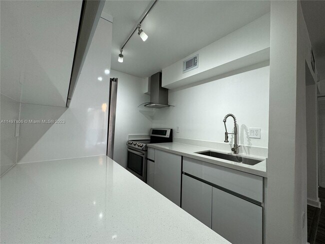 Foto del edificio - 10400 SW 108th Ave