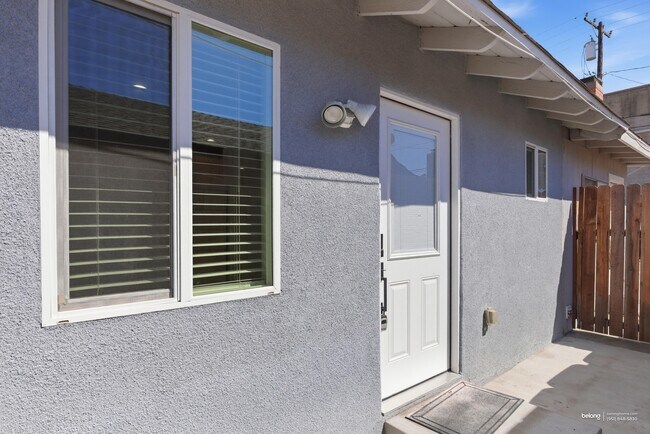 Foto del edificio - 10788 Mercer Ave