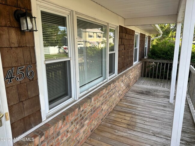 Building Photo - 456 Hulse Ave