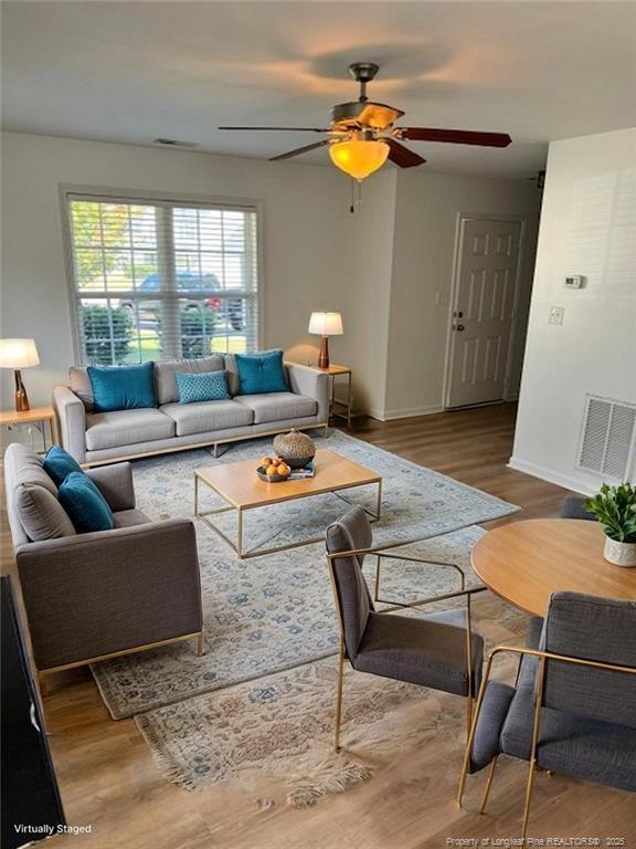 Foto del edificio - 5703 Scarecrow Ct