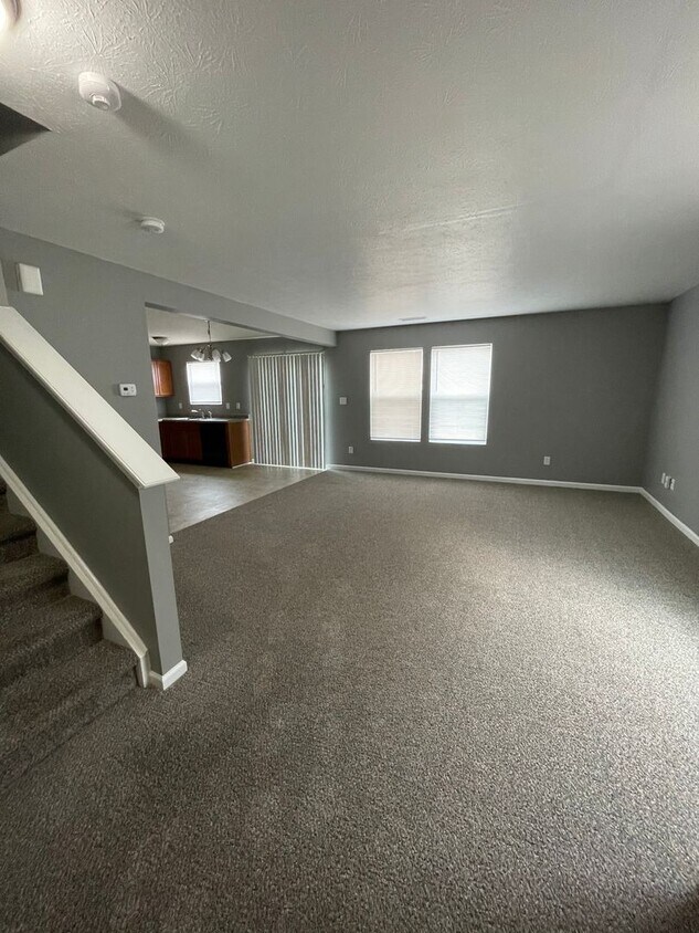 Primary Photo - Franklin Twp - 4 BR home