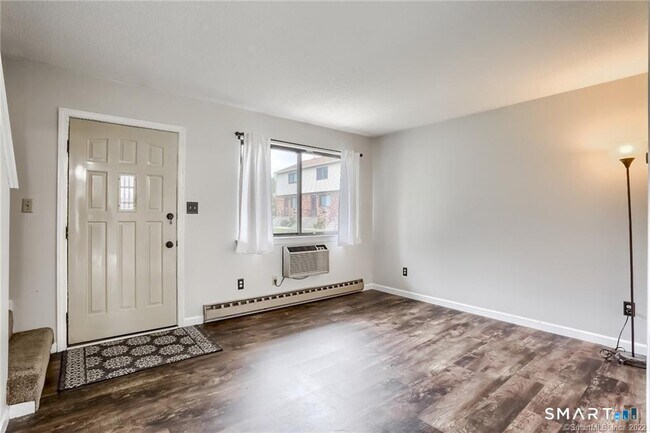 Foto del edificio - 820 Matthews St