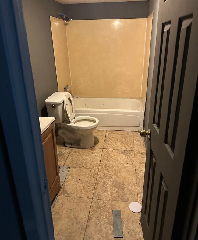 Building Photo - 809 George Kersh Dr