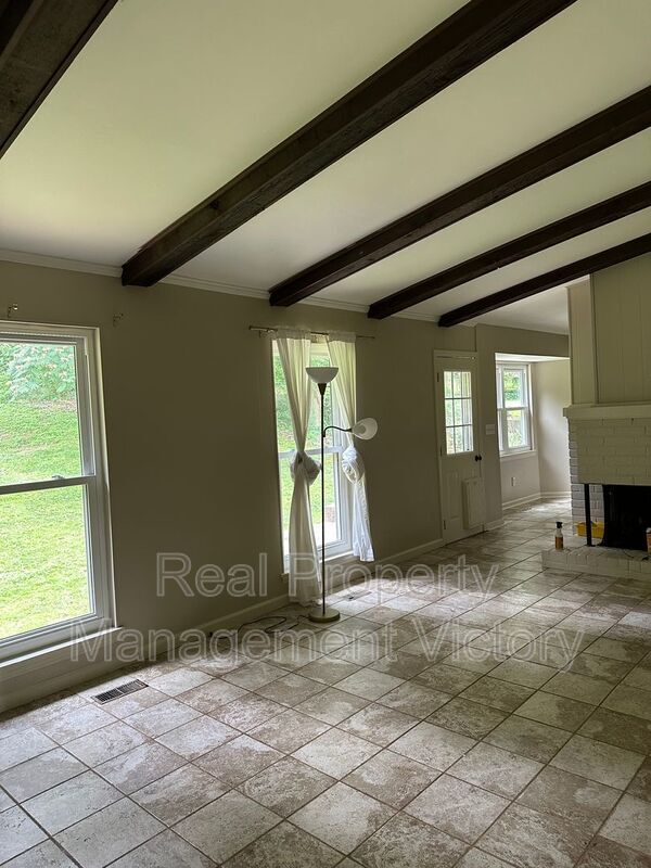 Building Photo - 3454 Heather Ln