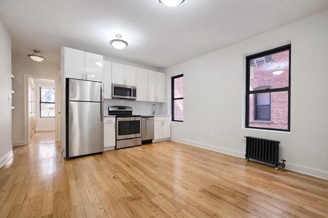 Building Photo - 615 Fort Washington Ave