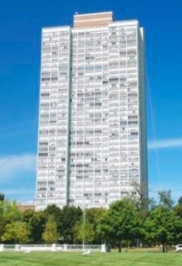 Foto principal - 1700 E 56th St
