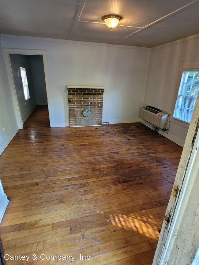 Building Photo - 1 br, 1 bath House - 820 Crest Street