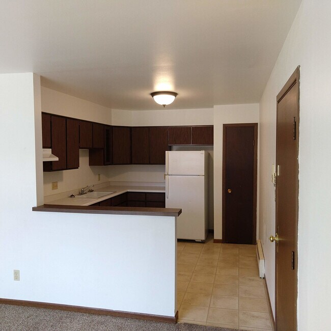 Building Photo - 219 W Waupun St