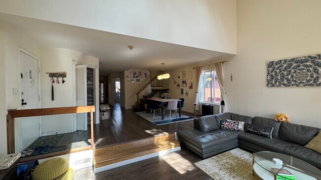 Foto del edificio - 530 Teal Plaza