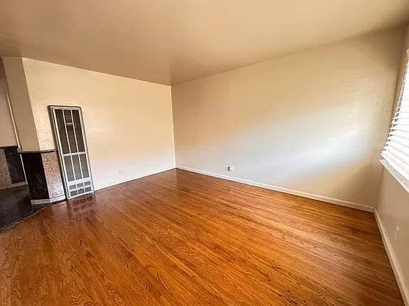 Foto principal - 22716 Blackwood Ave