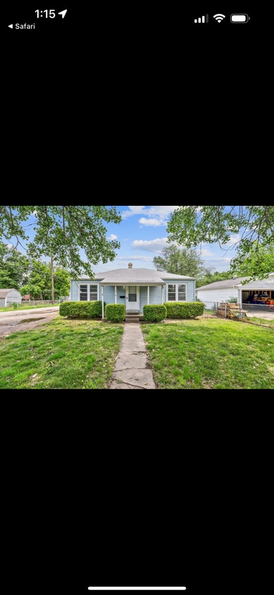 Primary Photo - 918 S Bonn Ave