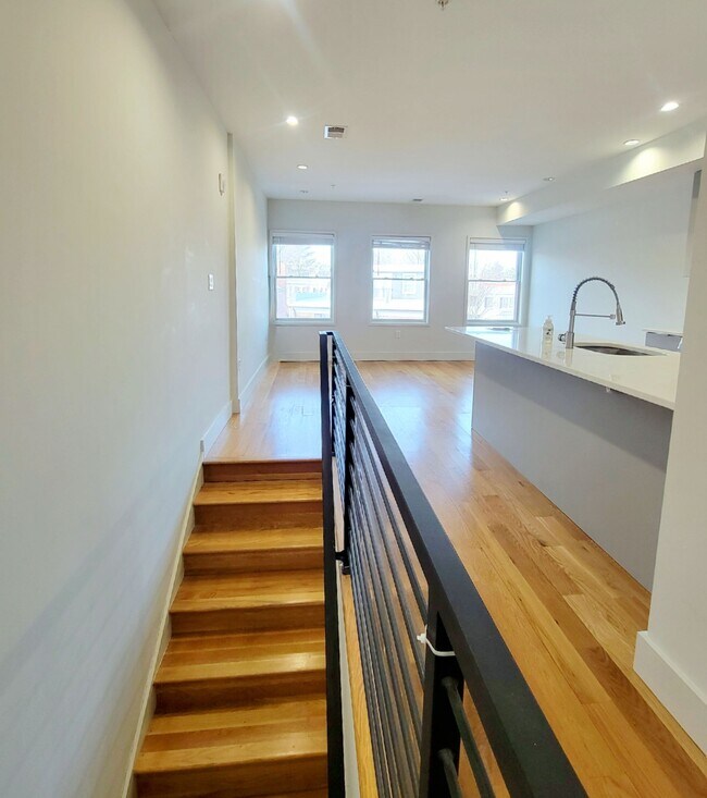 Foto del edificio - 1728 Wisconsin Ave NW