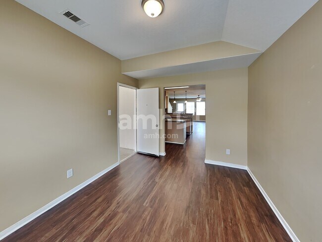 Foto del edificio - 16727 Foursquare Dr