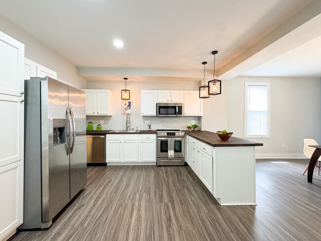Foto del edificio - 4715 Wilmer Ct