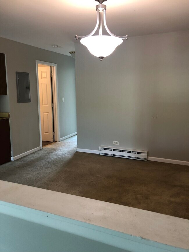 Dining Area - 535 W Lies Rd