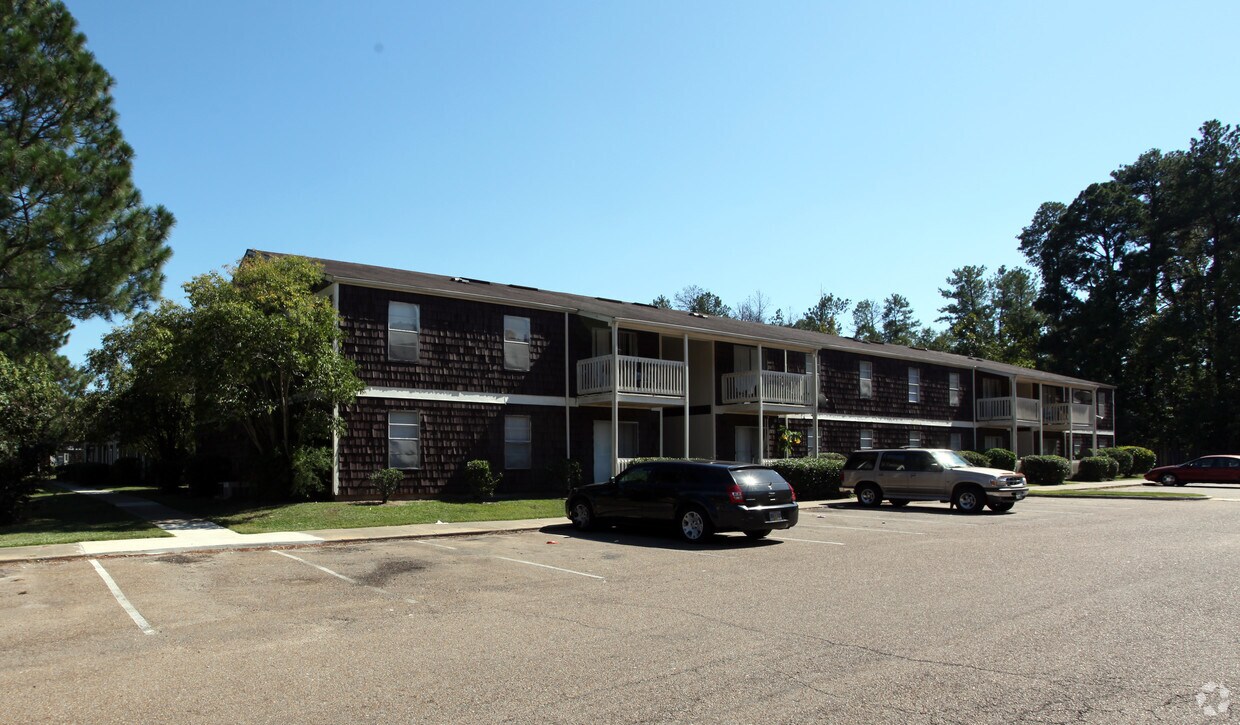 Creekside Apartments 2975 Mcdowell Road Jackson, MS Apartments for