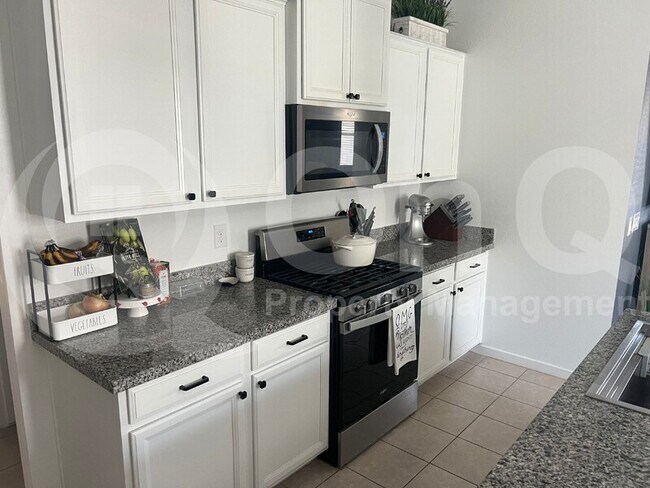 Foto del edificio - 3806 E Archer Dr