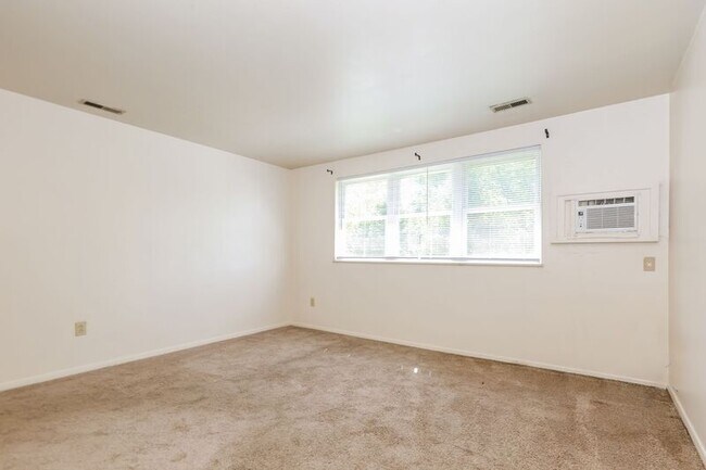 Foto del edificio - 3611-3625 Charlotte Dr
