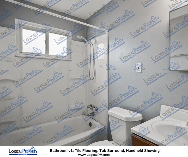 Building Photo - 3/1 Ranch: AC, Fenced Yard, Stove & Refrig...