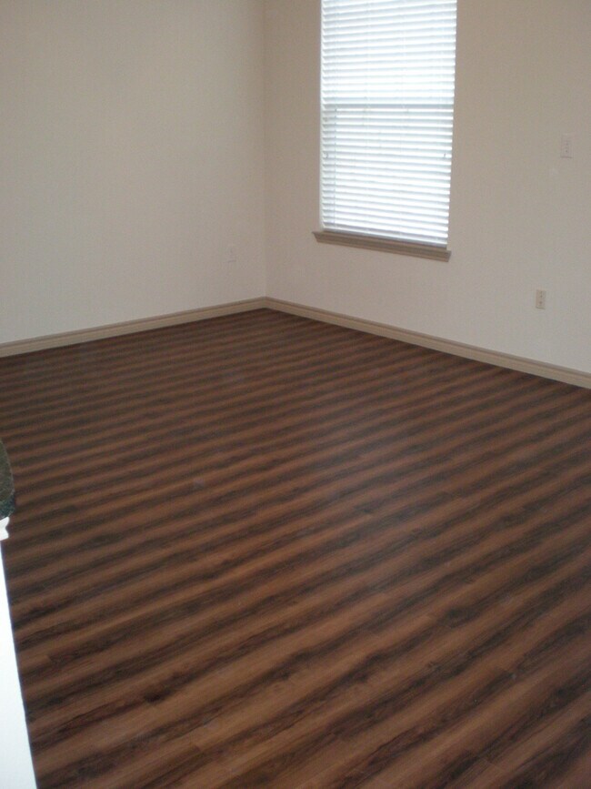 Oxford at Iron Horse Apartments North Richland Hills, TX