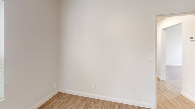 Foto del edificio - Newly Remodeled 4-Bedroom Home in Del Rey, CA